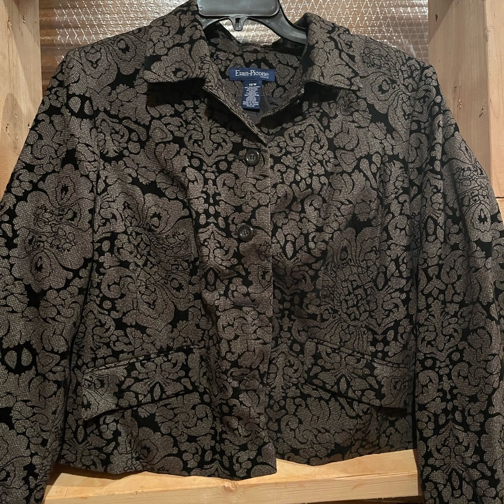 Ladies floral blazer